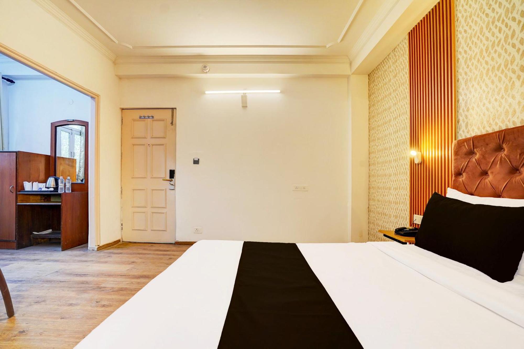 Townhouse Jageer Palace Near Mayapuri Chowk Hotel New Delhi