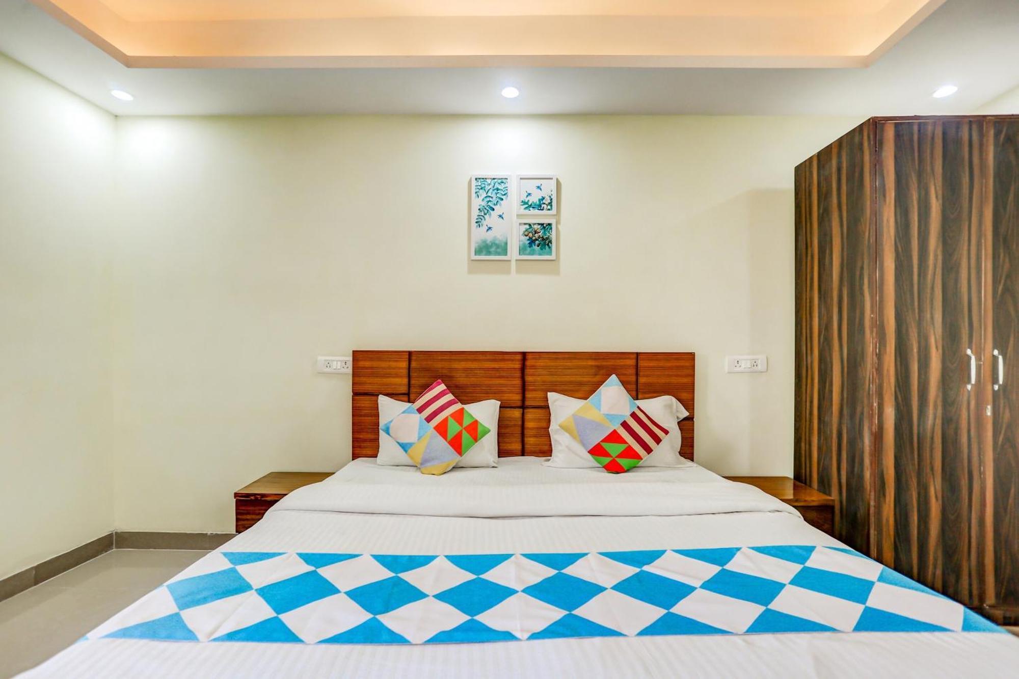 Guest house O Rs Residency 3*