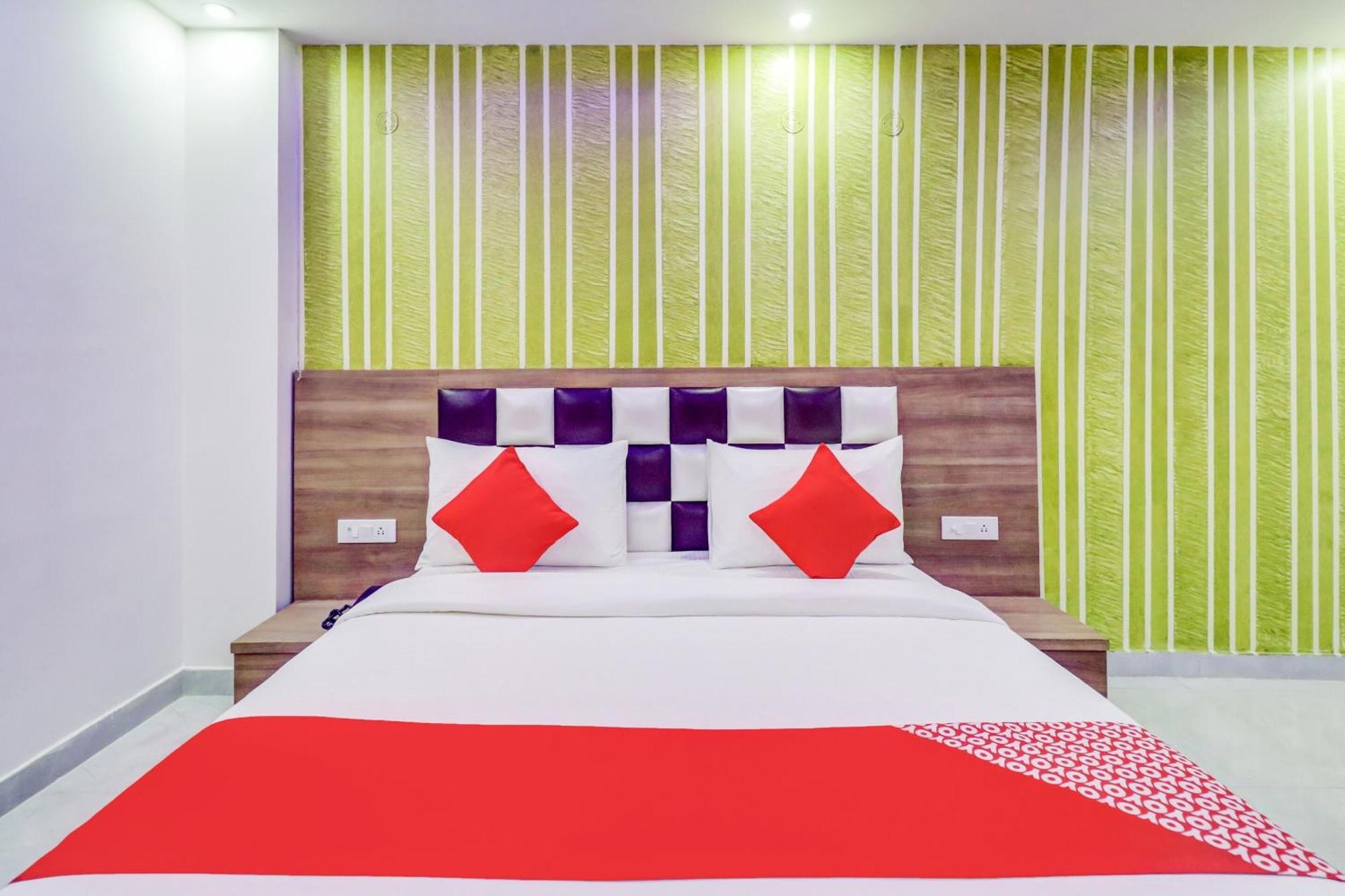 O G. I .suits Hotel New Delhi