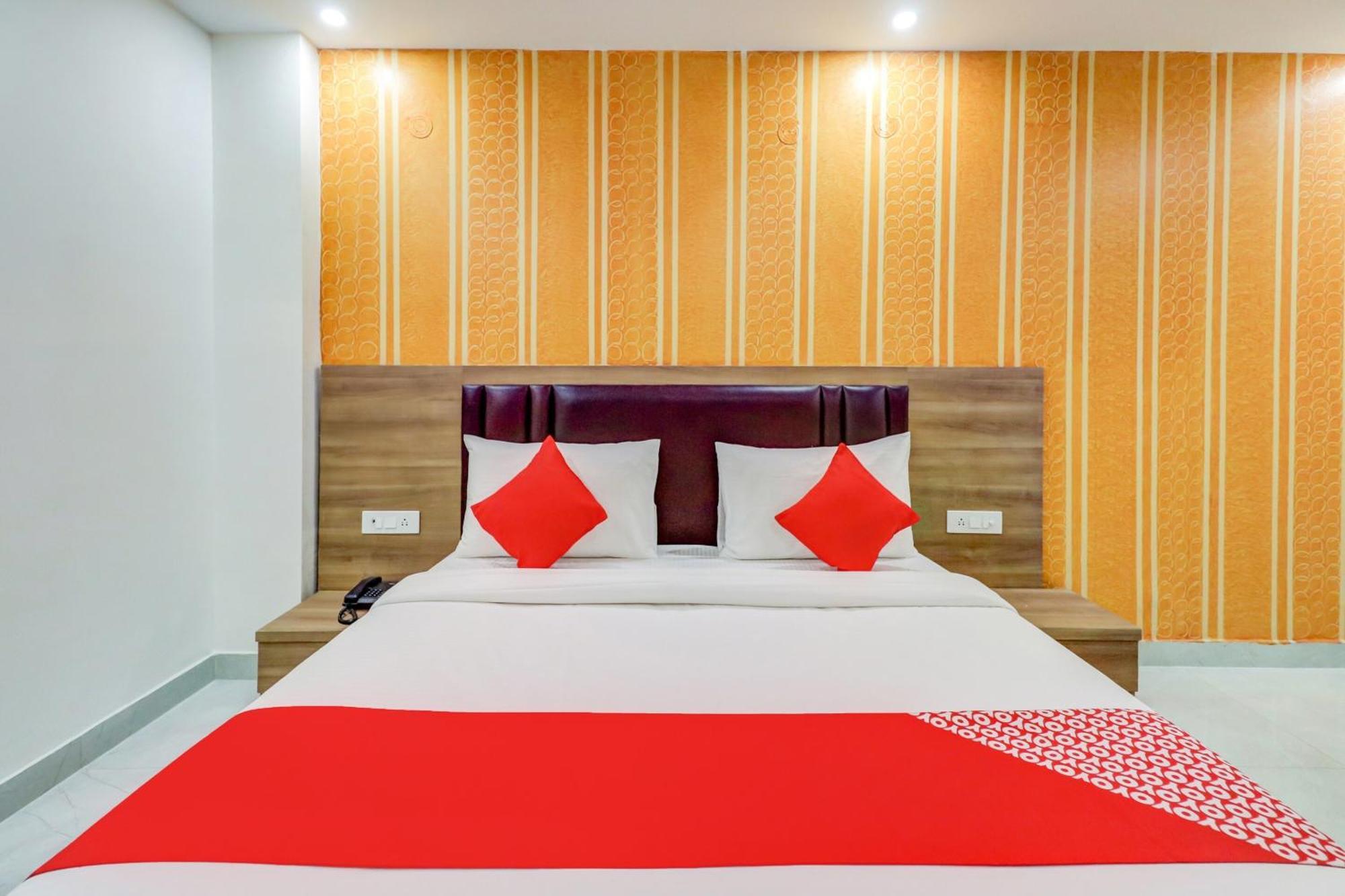 Hotel O G. I .suits New Delhi