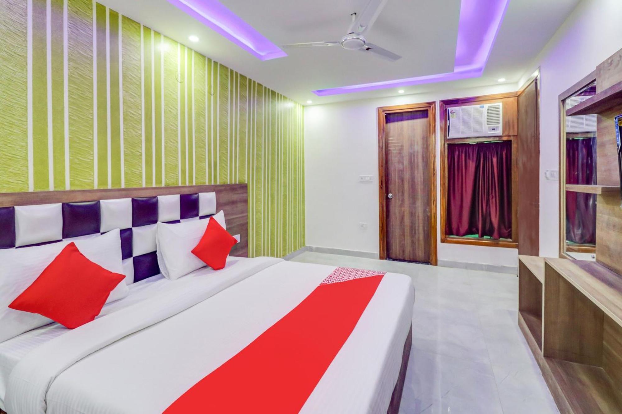O G. I .suits 3* New Delhi