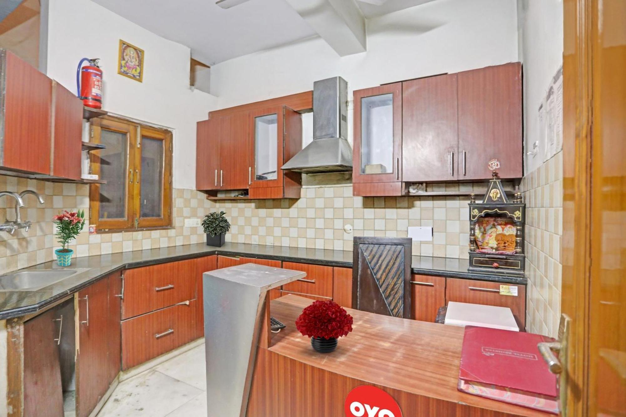 O Premium Near Dlf Avenue Saket Hotel New Delhi