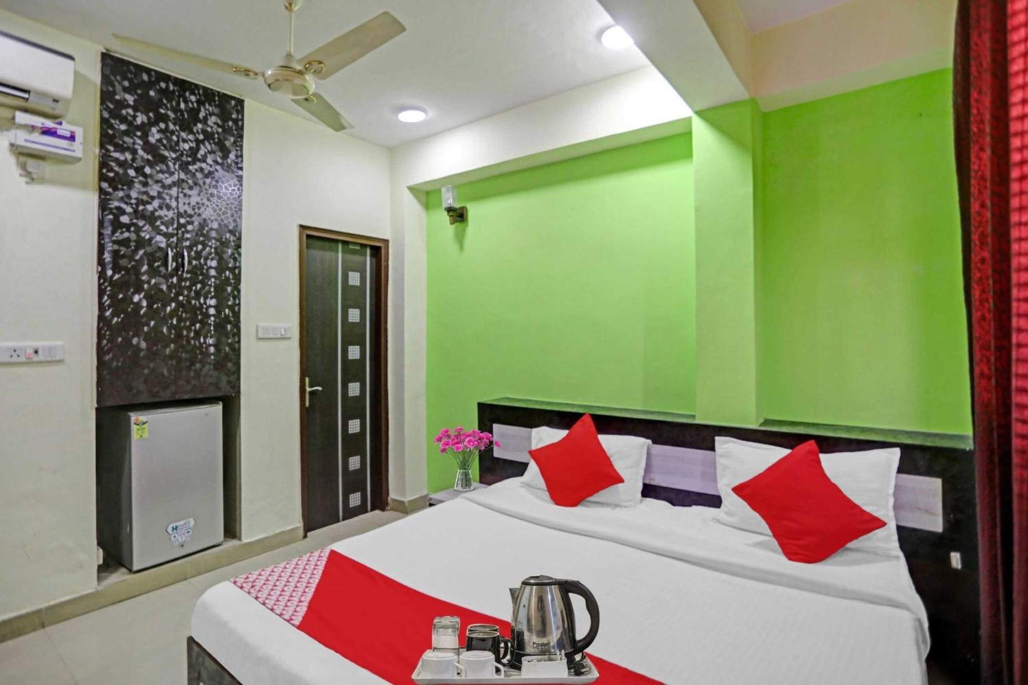Hotel O Shyam Residency Near Lotus Temple