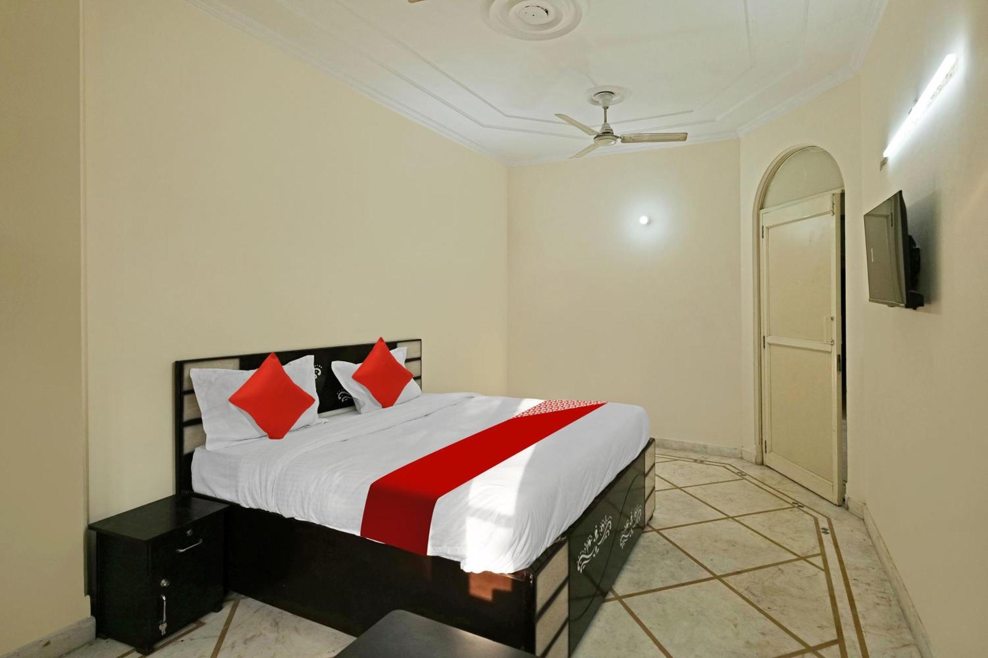 Hotel O Delhight