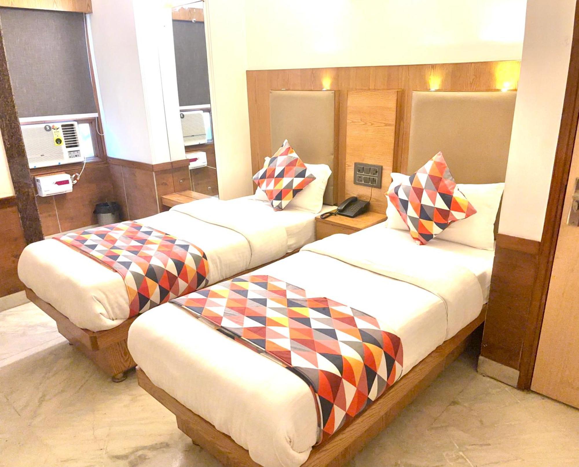 The Yes Please - New Delhi