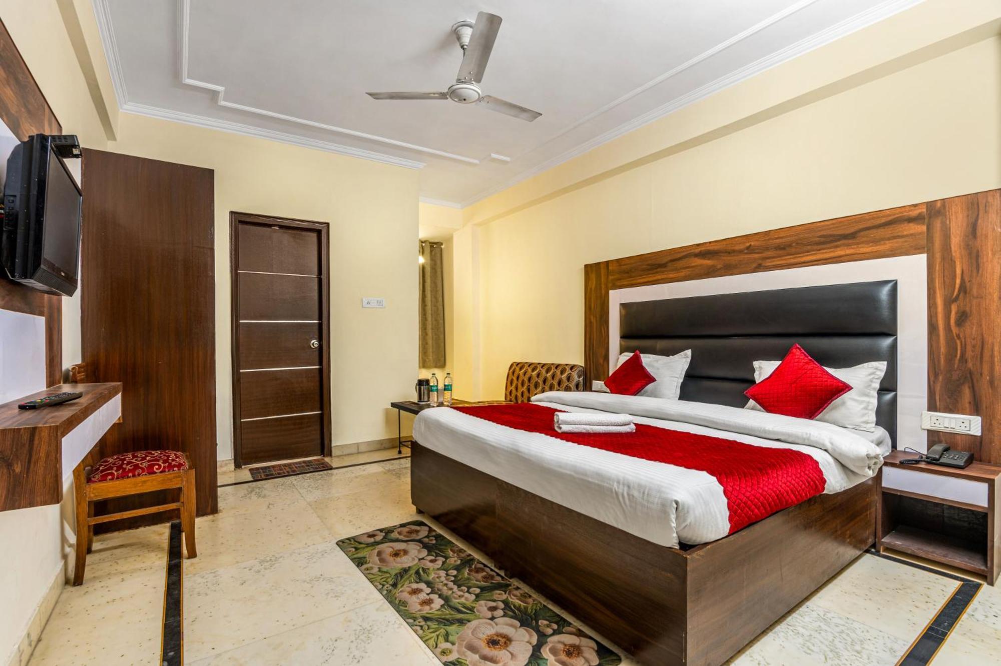Hotel Palace Delhi (National Capital Territory of India)