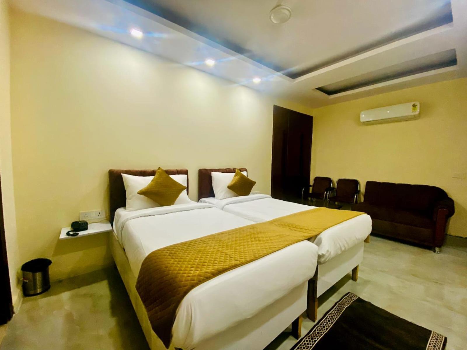Hotel Grand New Delhi