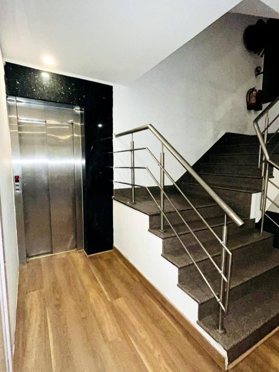 Majestic - East Of Kailash Hotel