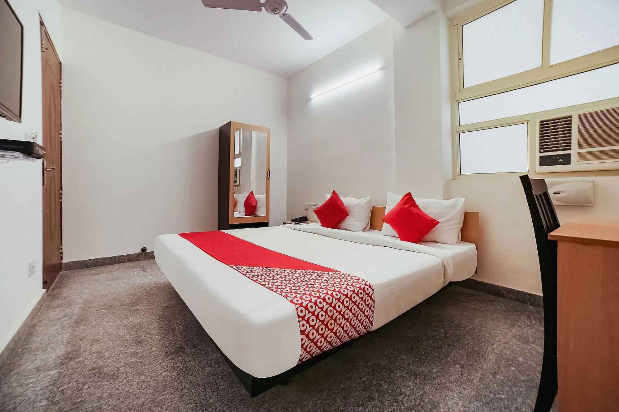 Hotel Live On Del5542 New Delhi