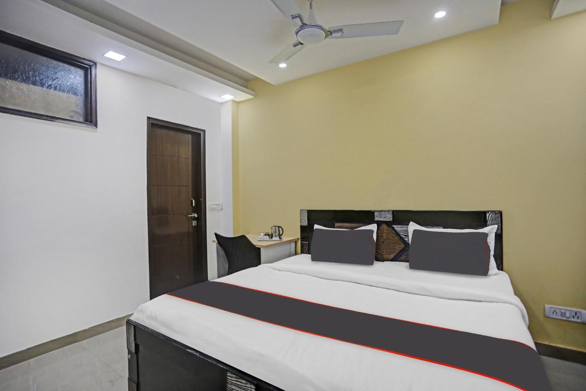 Hotel Collection O Nirvana Residency Near Lotus Temple New Delhi