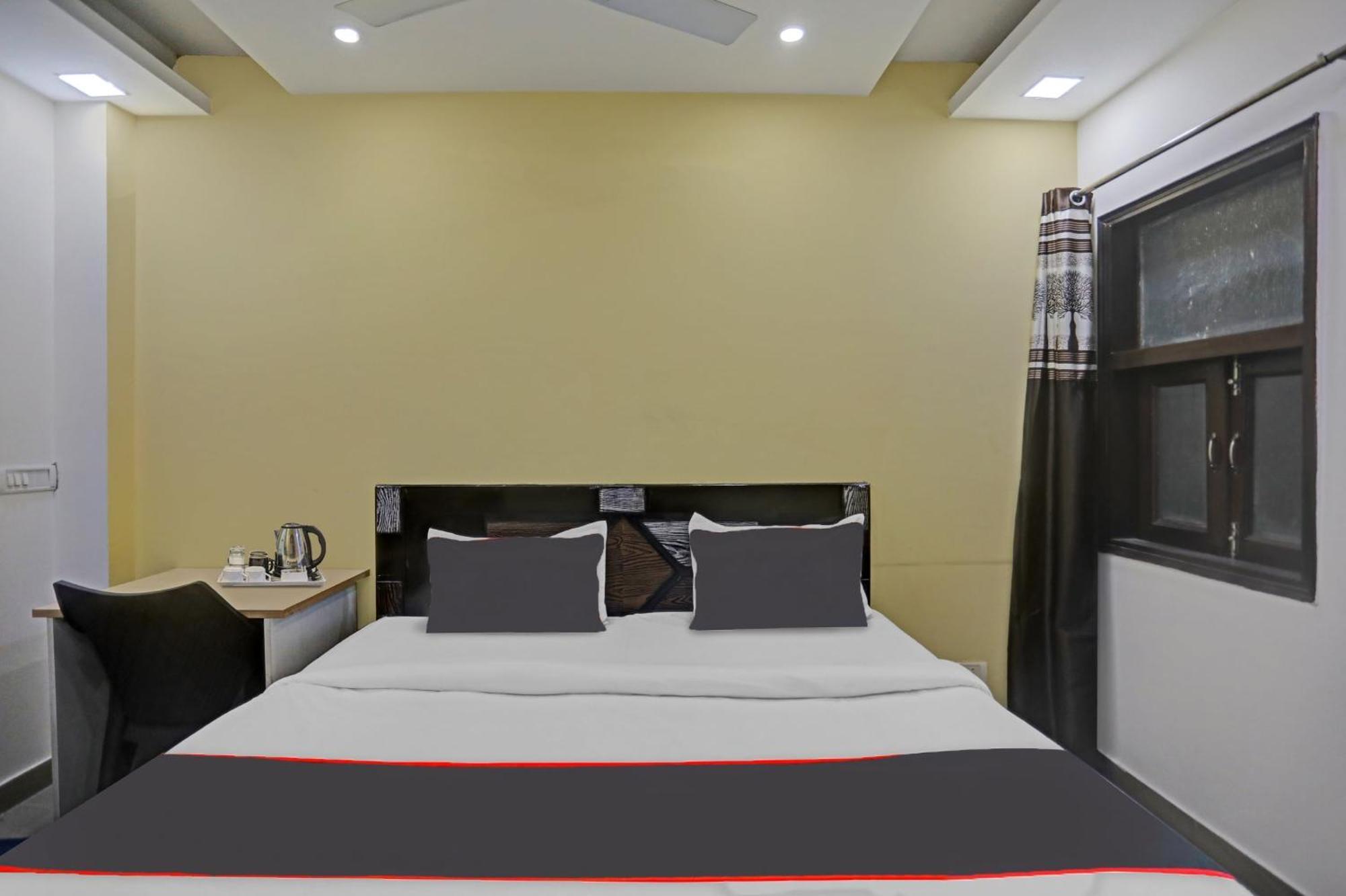 Collection O Nirvana Residency Near Lotus Temple