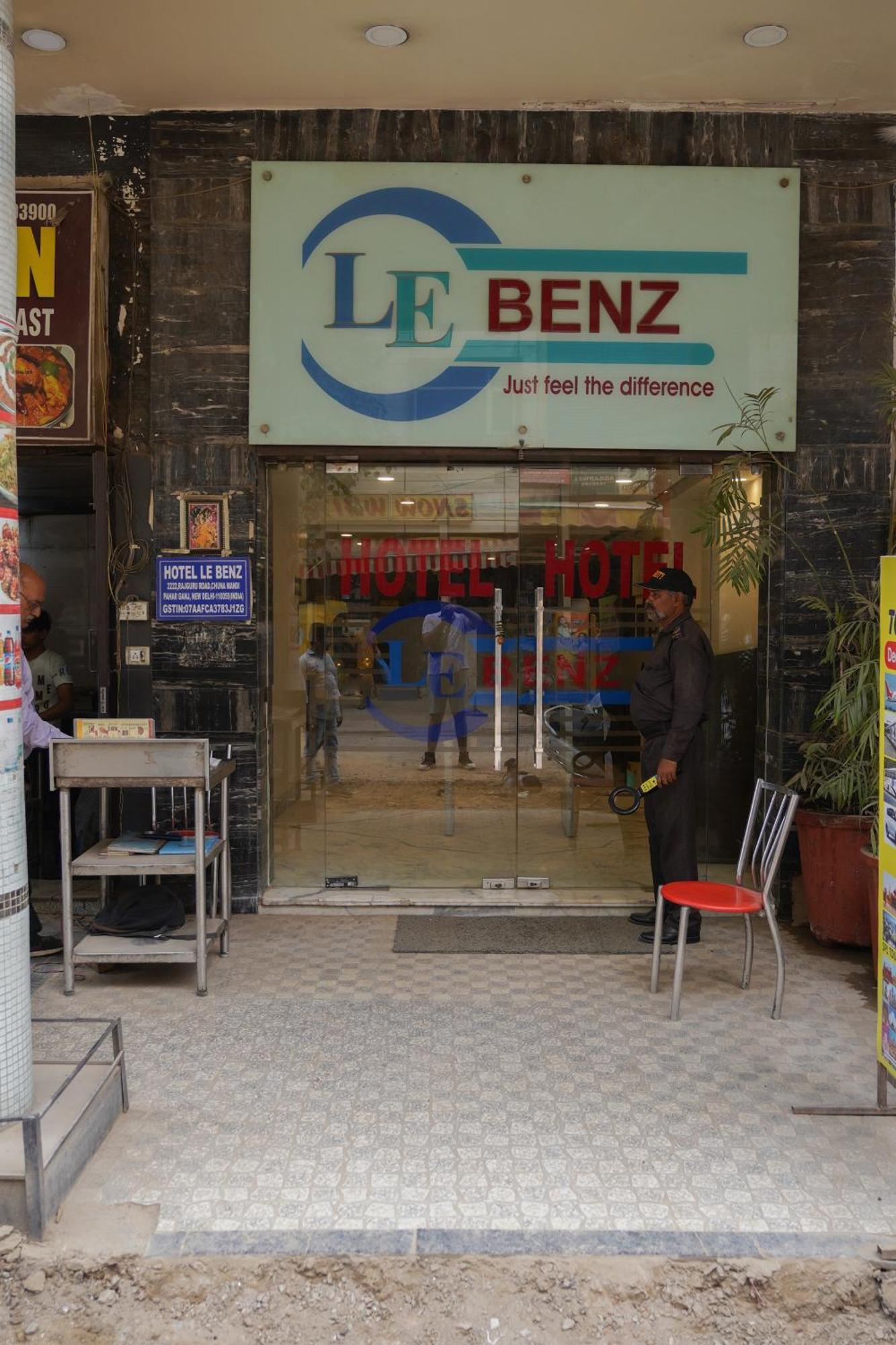 Hotel Le Benz - Train Station