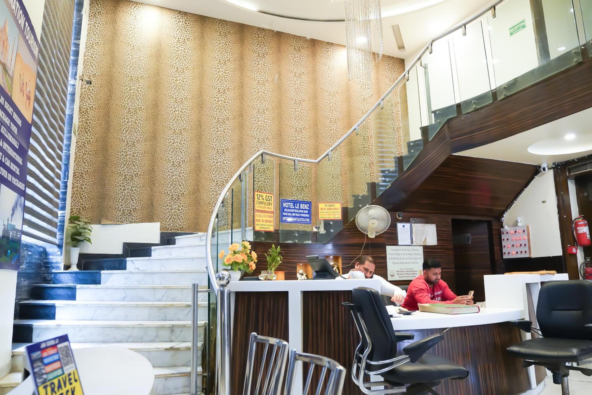 Le Benz - Train Station 3*