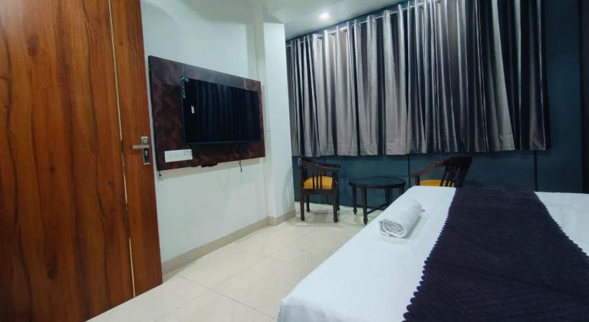 Starline Residency Guest house