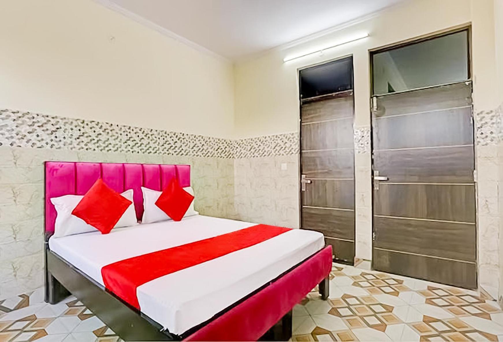 Hotel Thanks New Delhi
