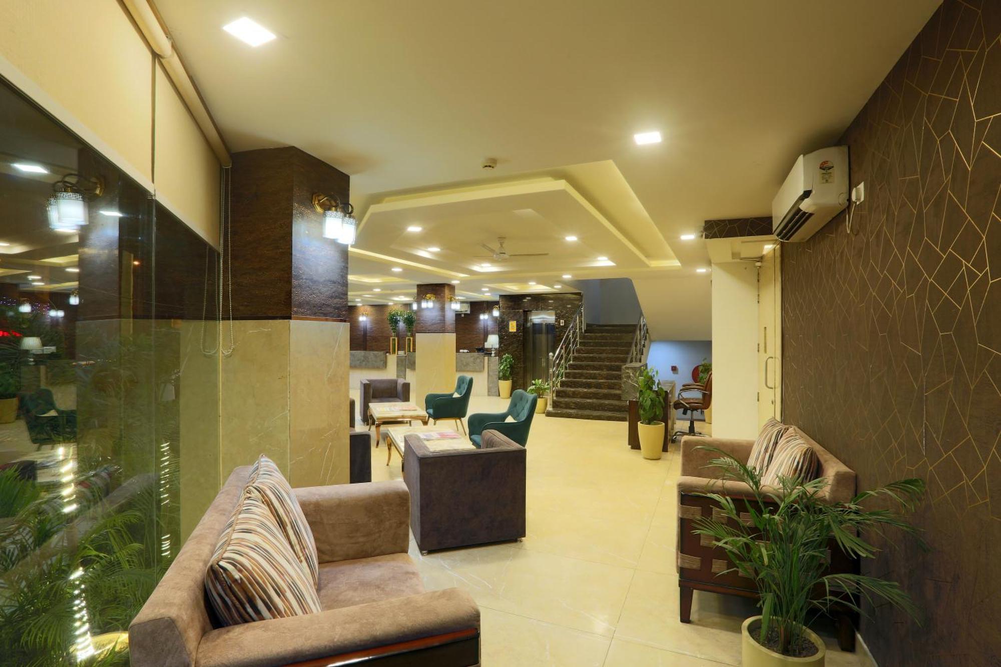 Prithvi Palace Near Delhi International Airport Hotel 3*