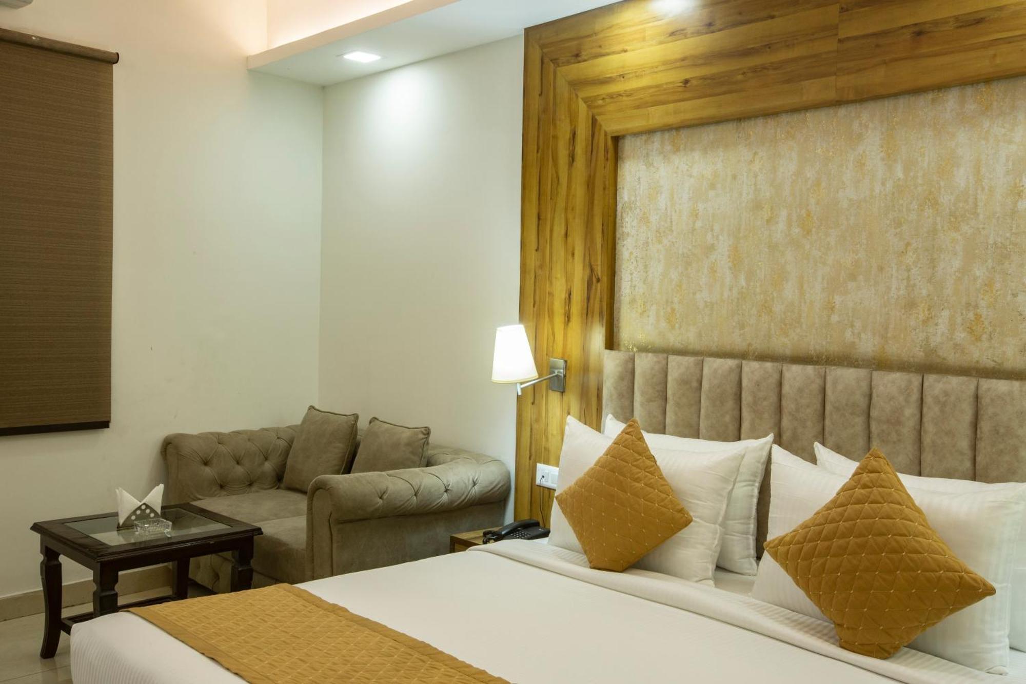 Prithvi Palace Near Delhi International Airport New Delhi