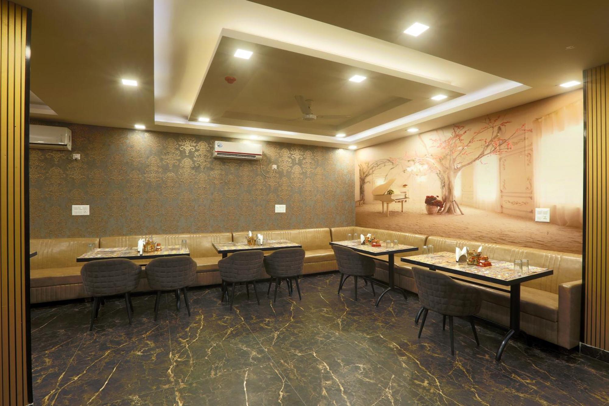 Prithvi Palace Near Delhi International Airport 3*
