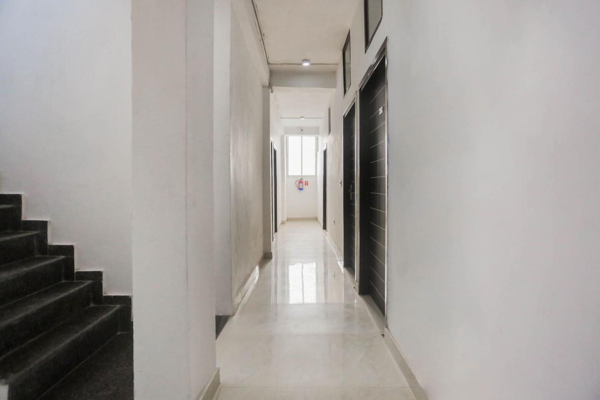 Hotel O Dream Town New Delhi