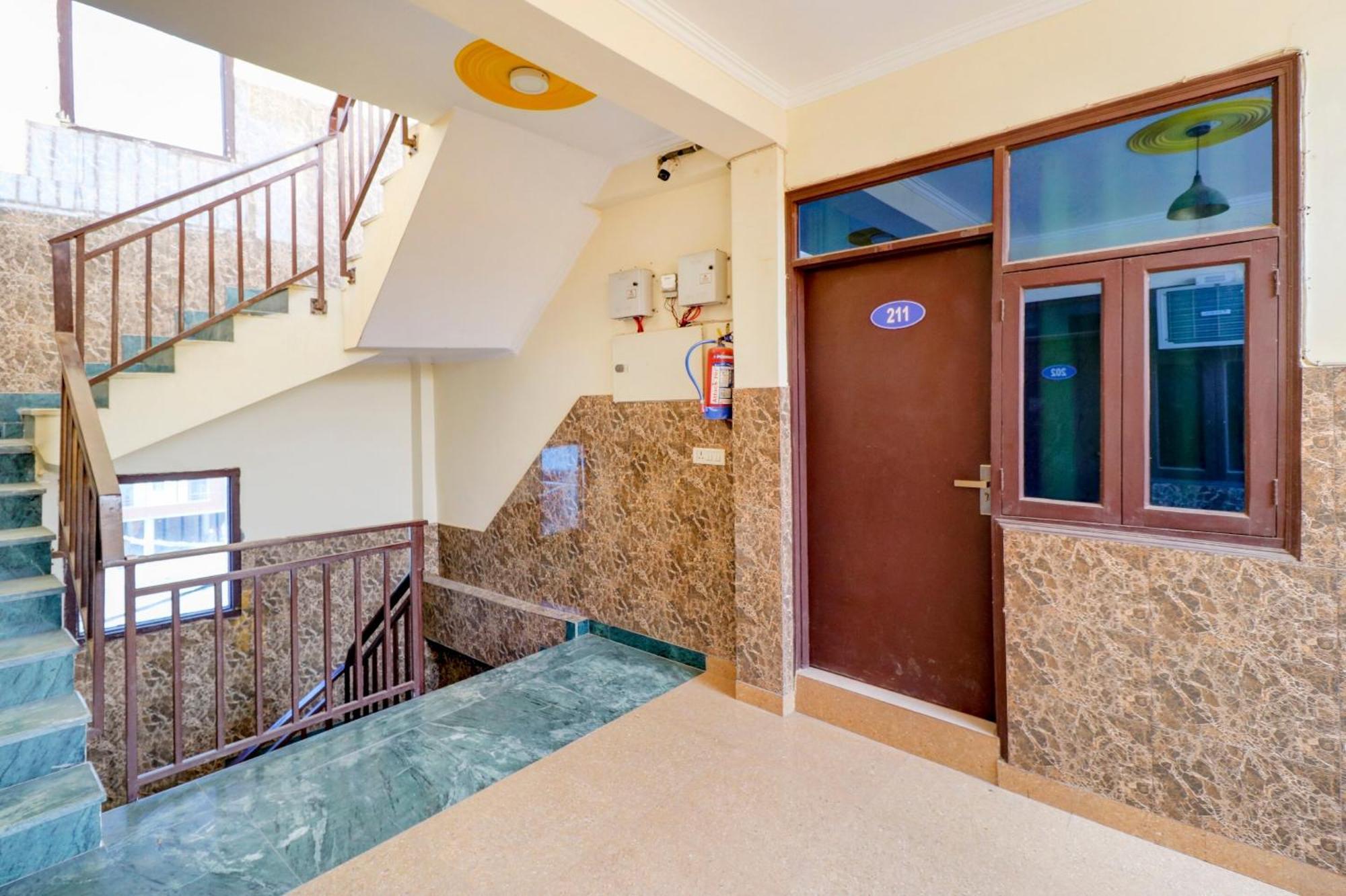 Hotel O Urban Wings 4*