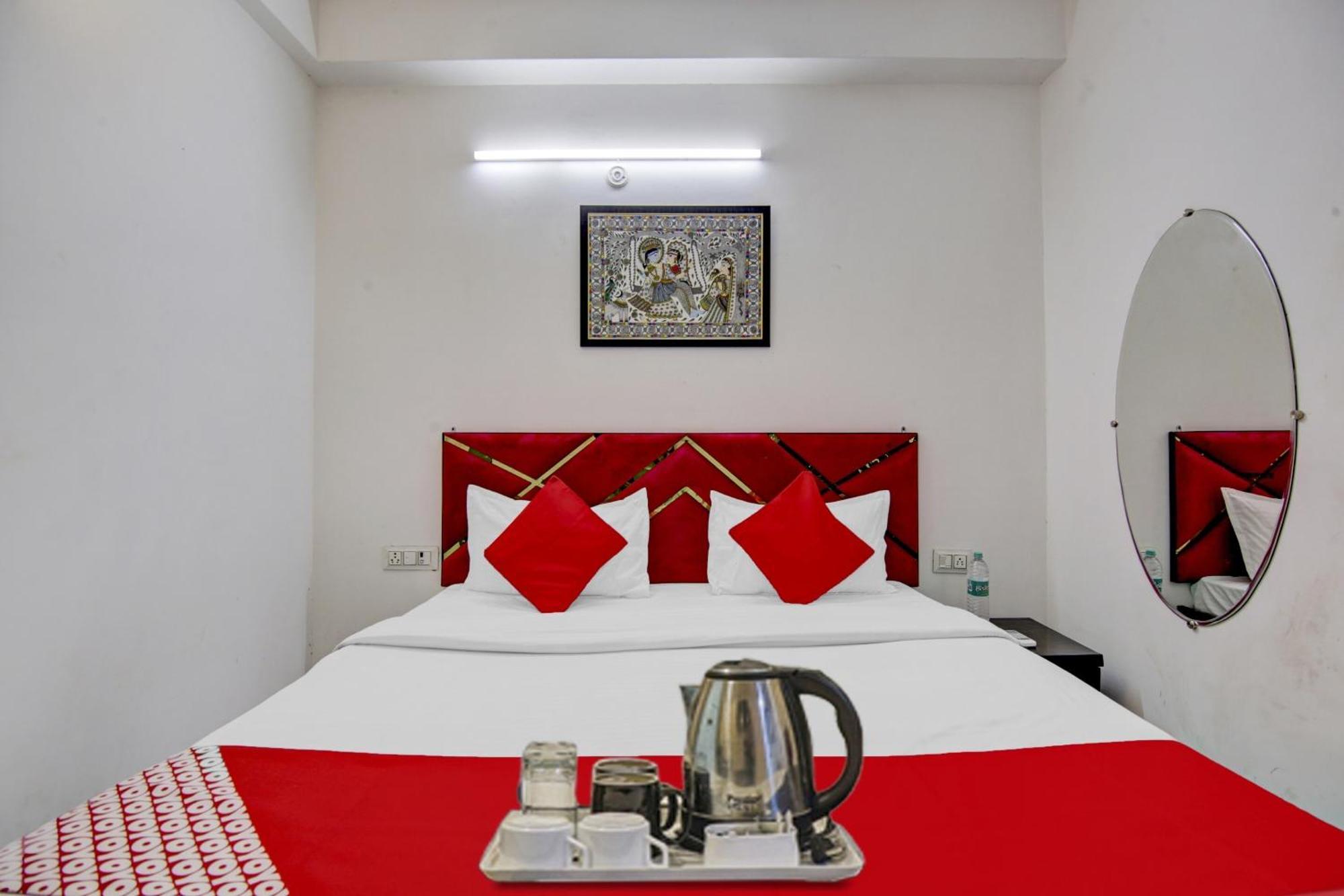 O Yadav Residency Near Nawada Metro Station