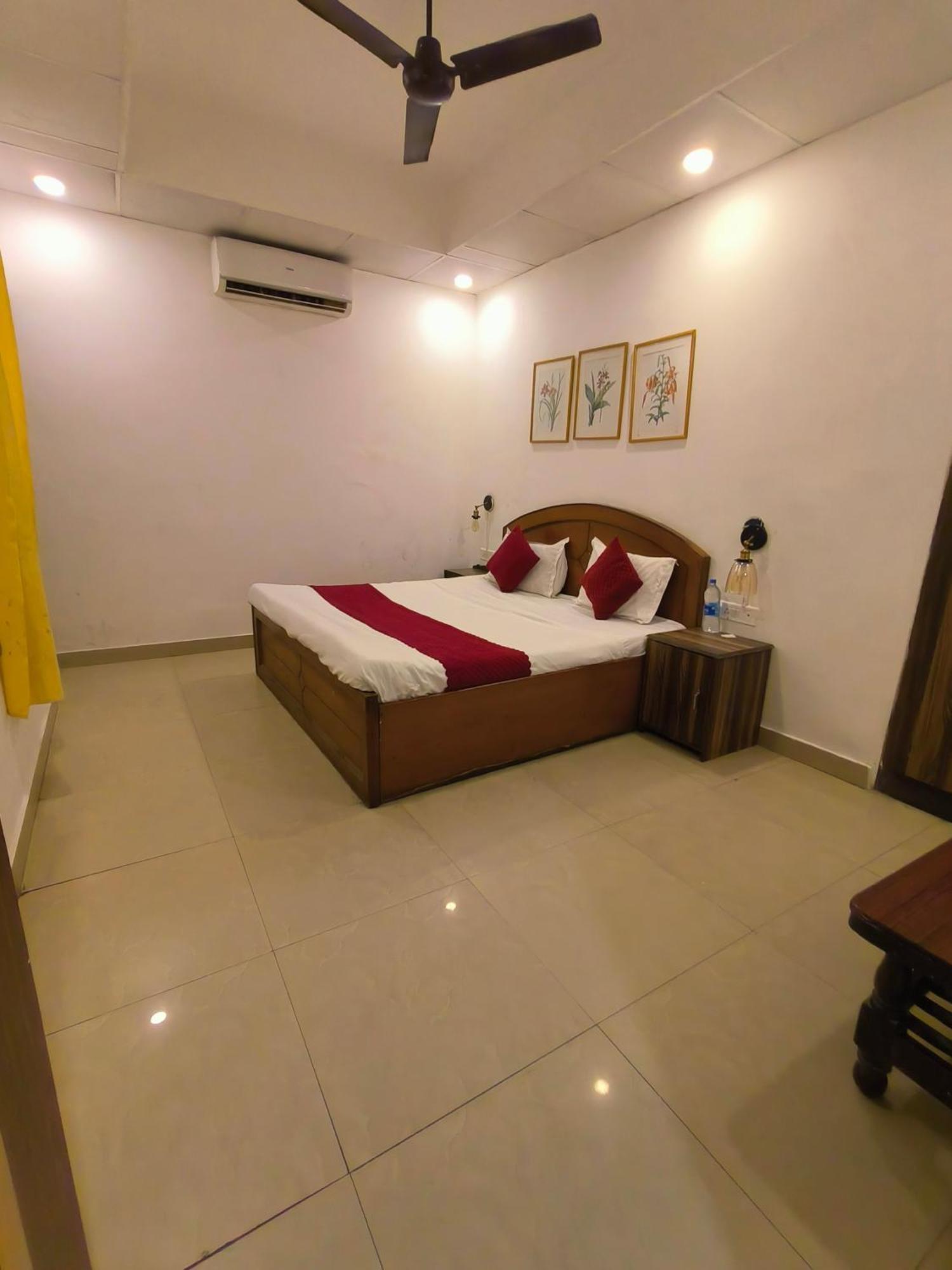 Guest house Krishna Residency And