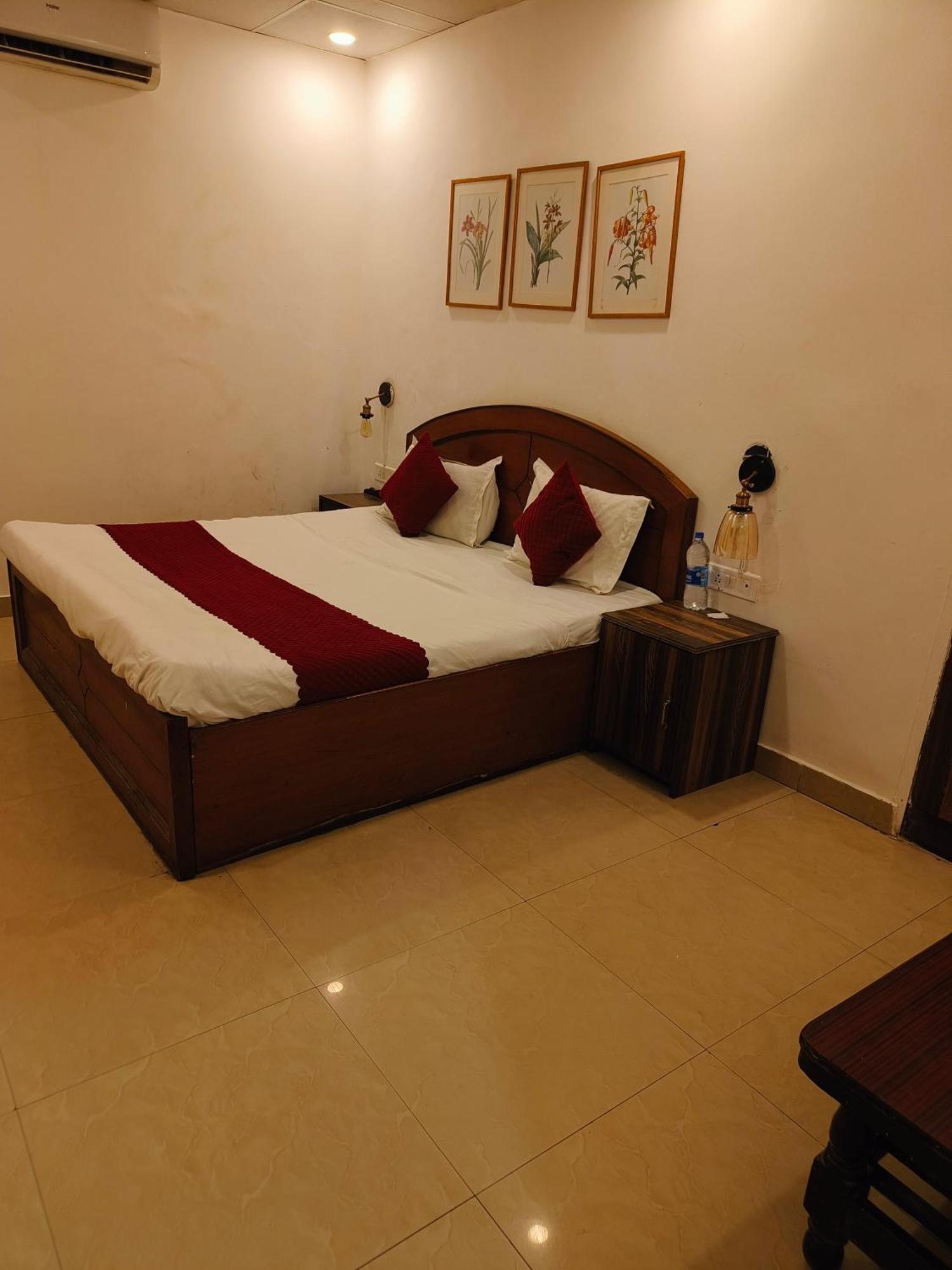 Krishna Residency And Guest house *