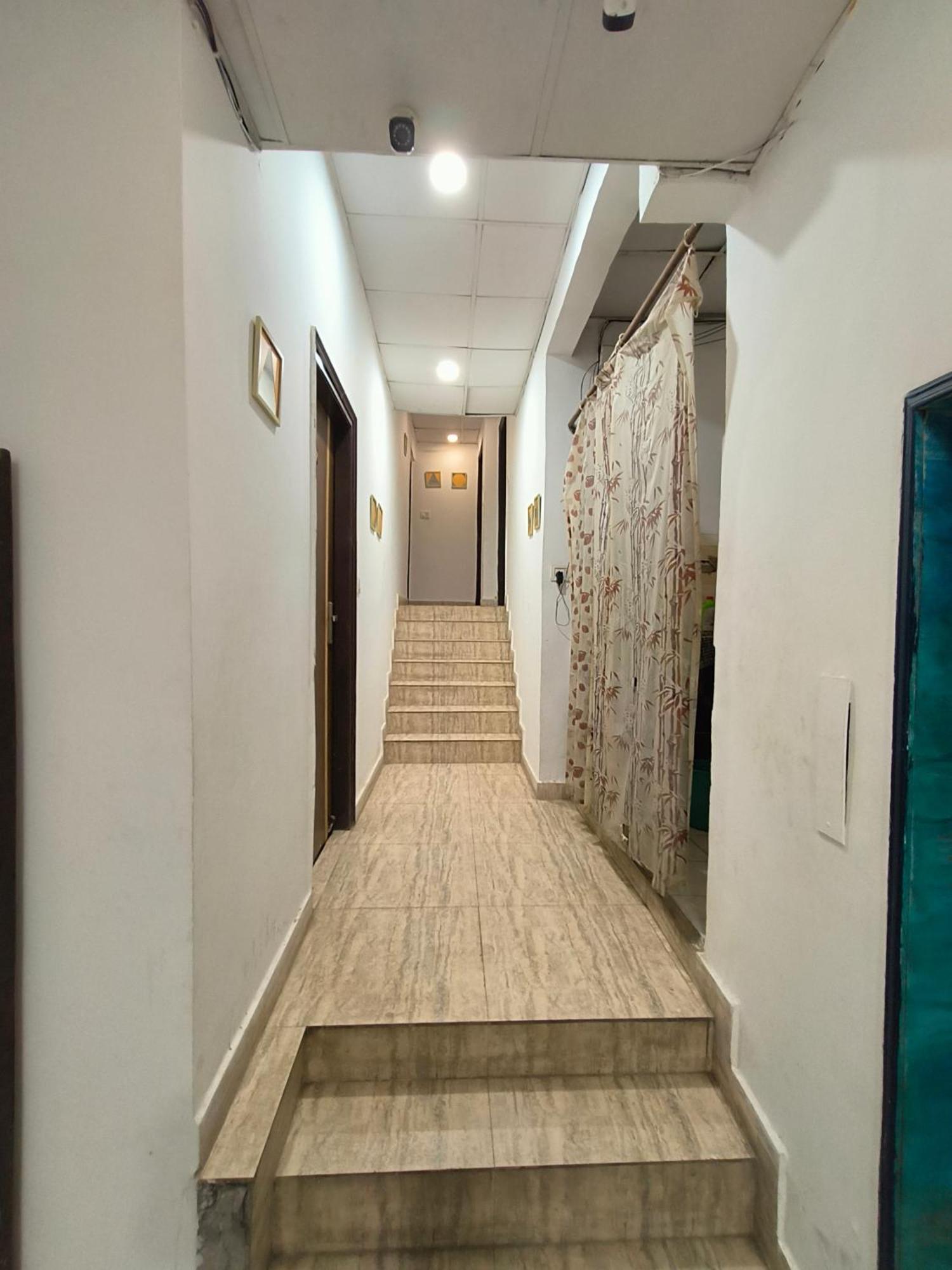 Guest house Krishna Residency And New Delhi