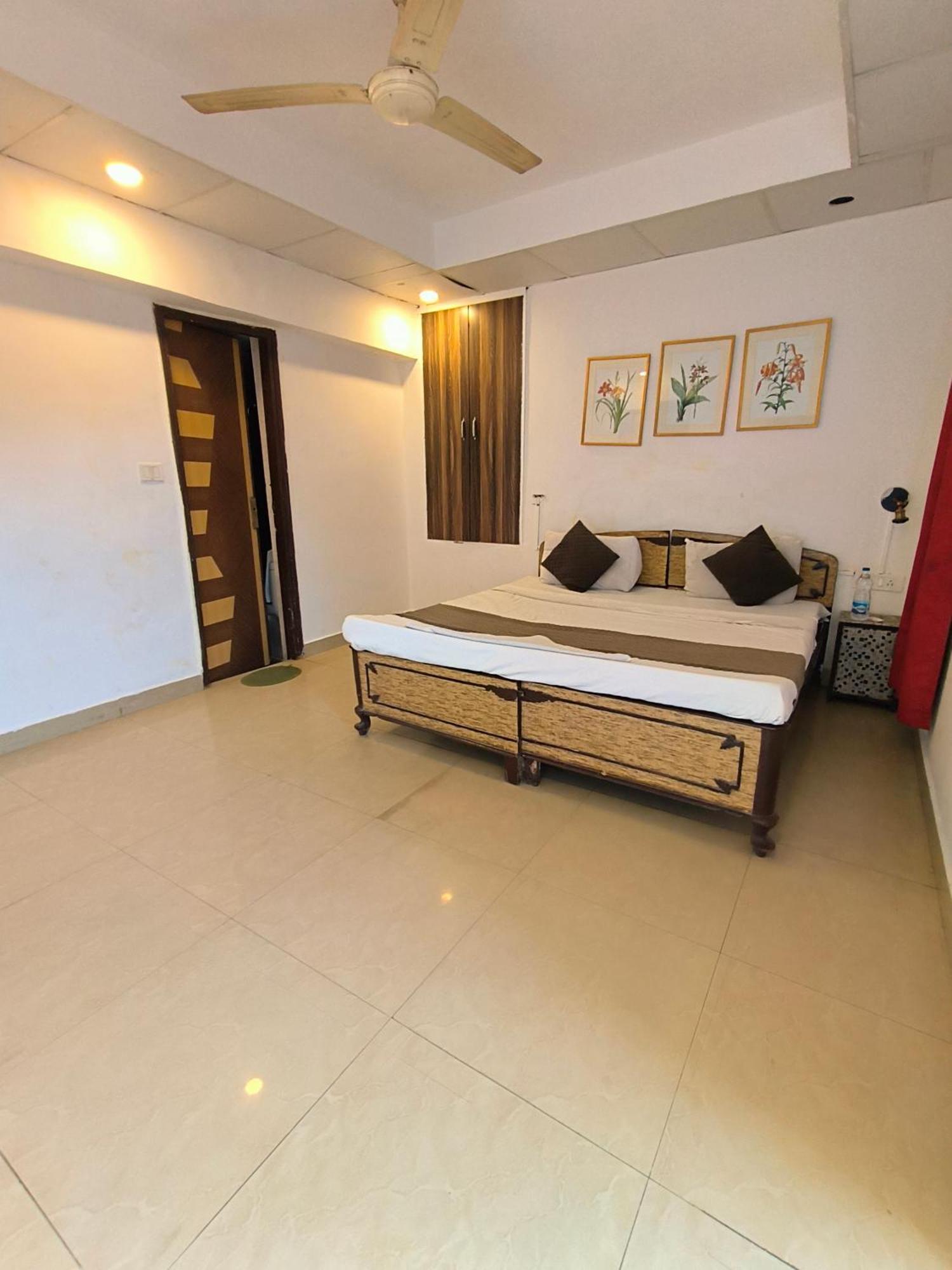 Guest house Krishna Residency And