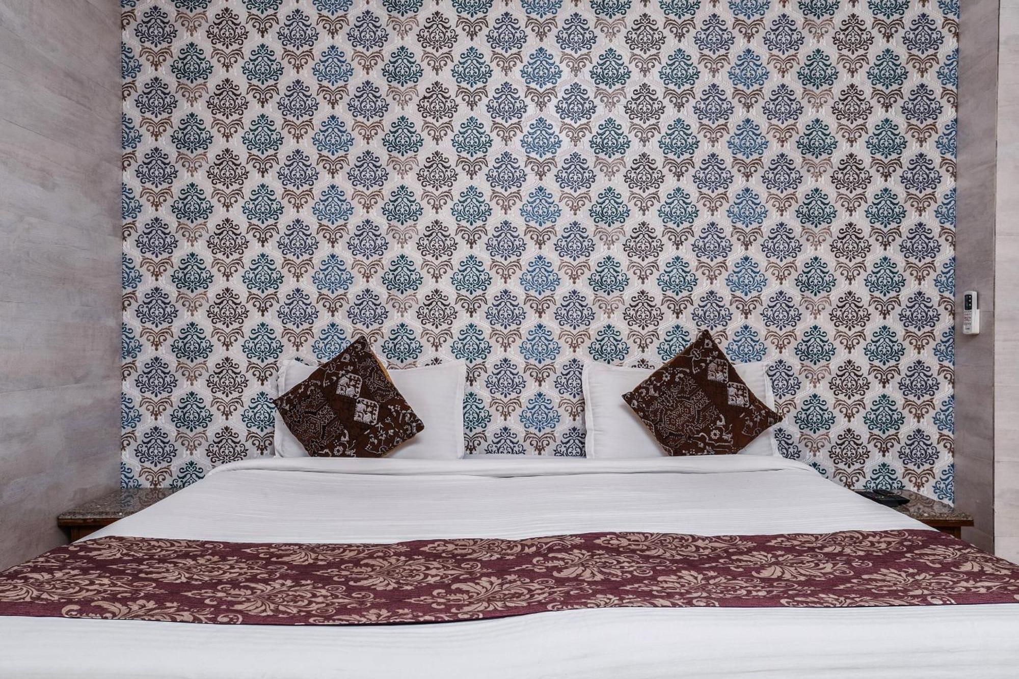 Dream Palace Laxmi Nagar