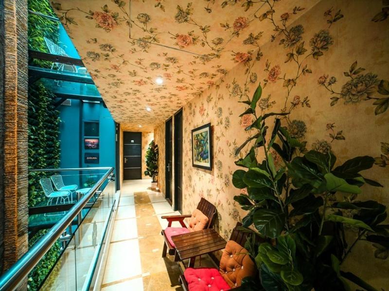 Woodapple Residency Hotel 2*