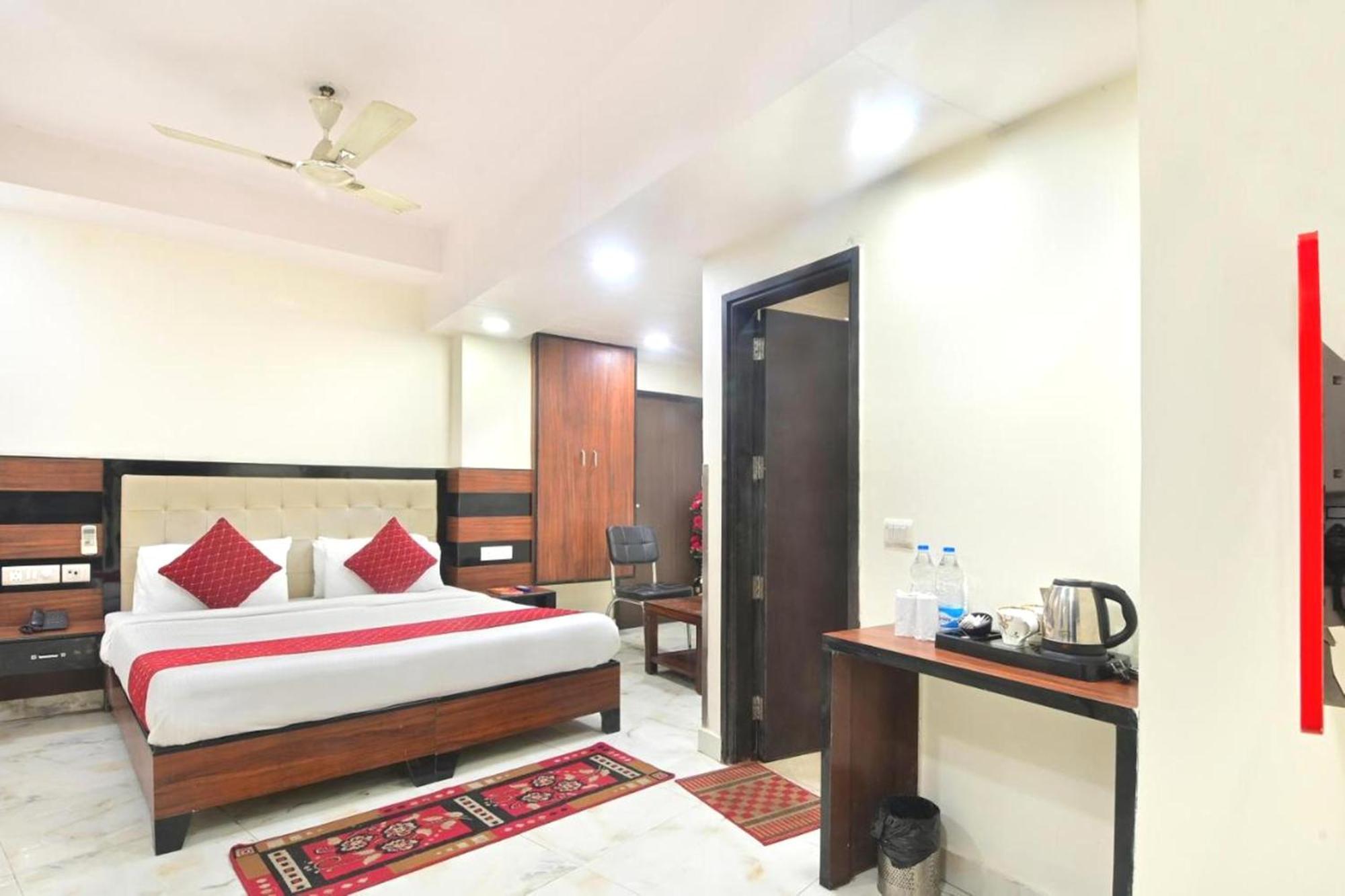 Emporio View - Railway Station - Paharganj 3* New Delhi