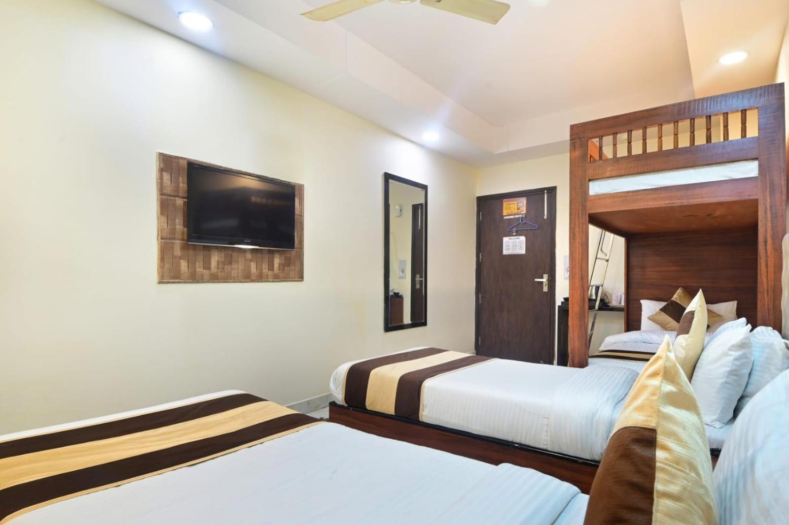 Hotel Emporio View - Railway Station - Paharganj