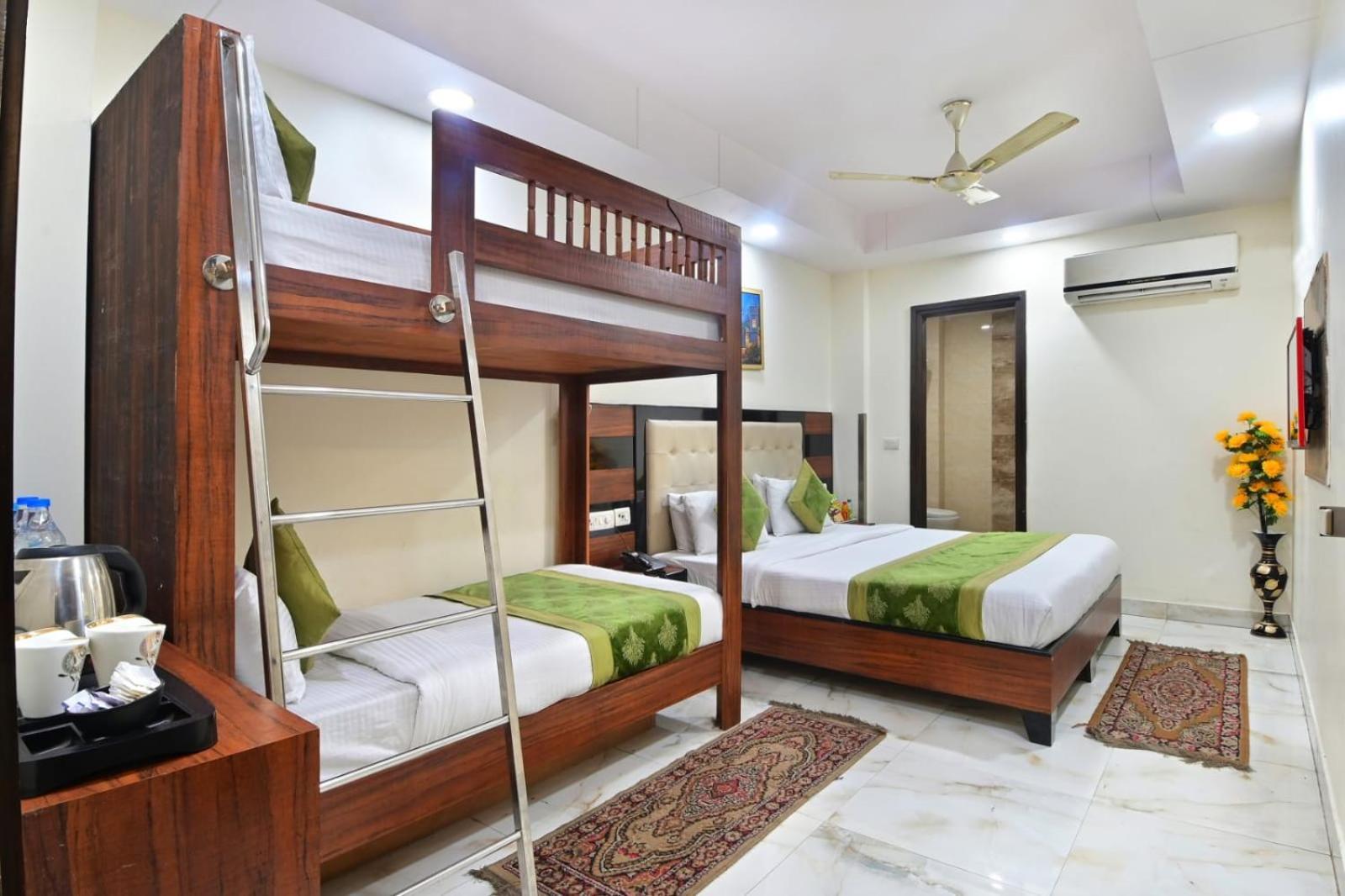 Hotel Emporio View - Railway Station - Paharganj