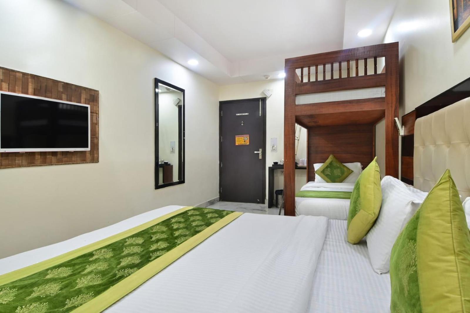 Hotel Emporio View - Railway Station - Paharganj