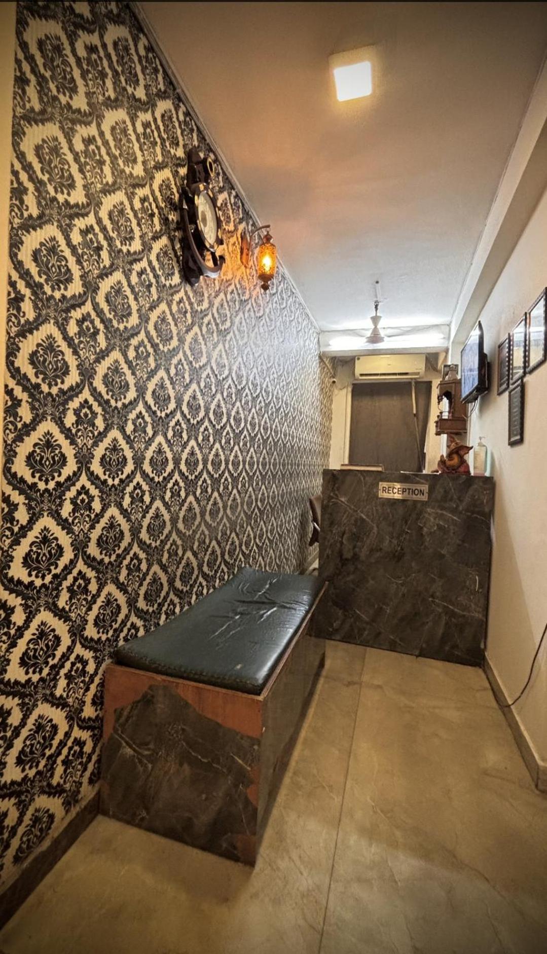 Blu Lagoon Residency Guest house New Delhi