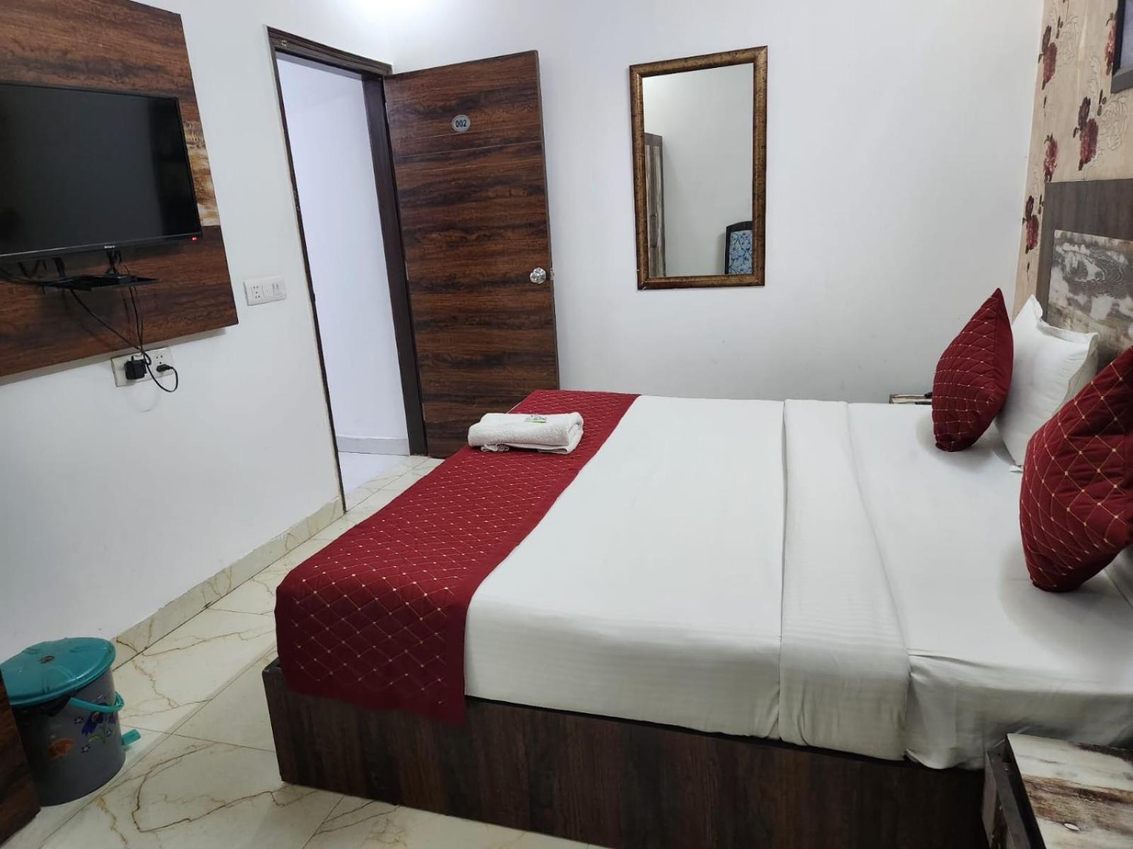 Ambs Plaza Near Igi Airport Delhi 4*