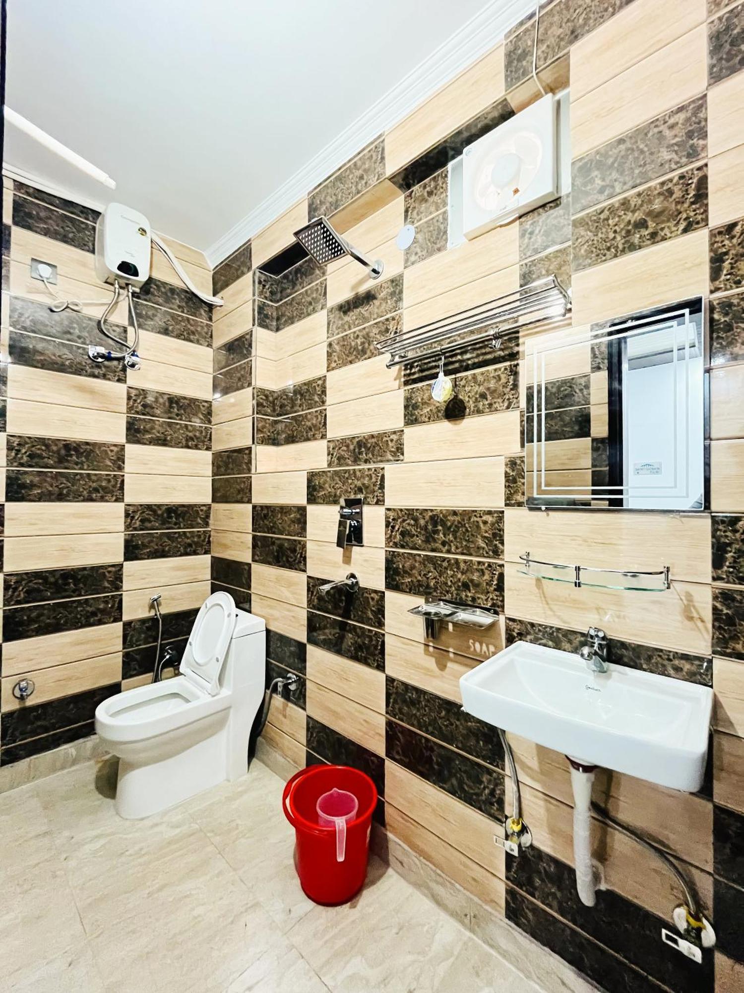 Hotel Krishna Residency Near Iskcon Temple 3*