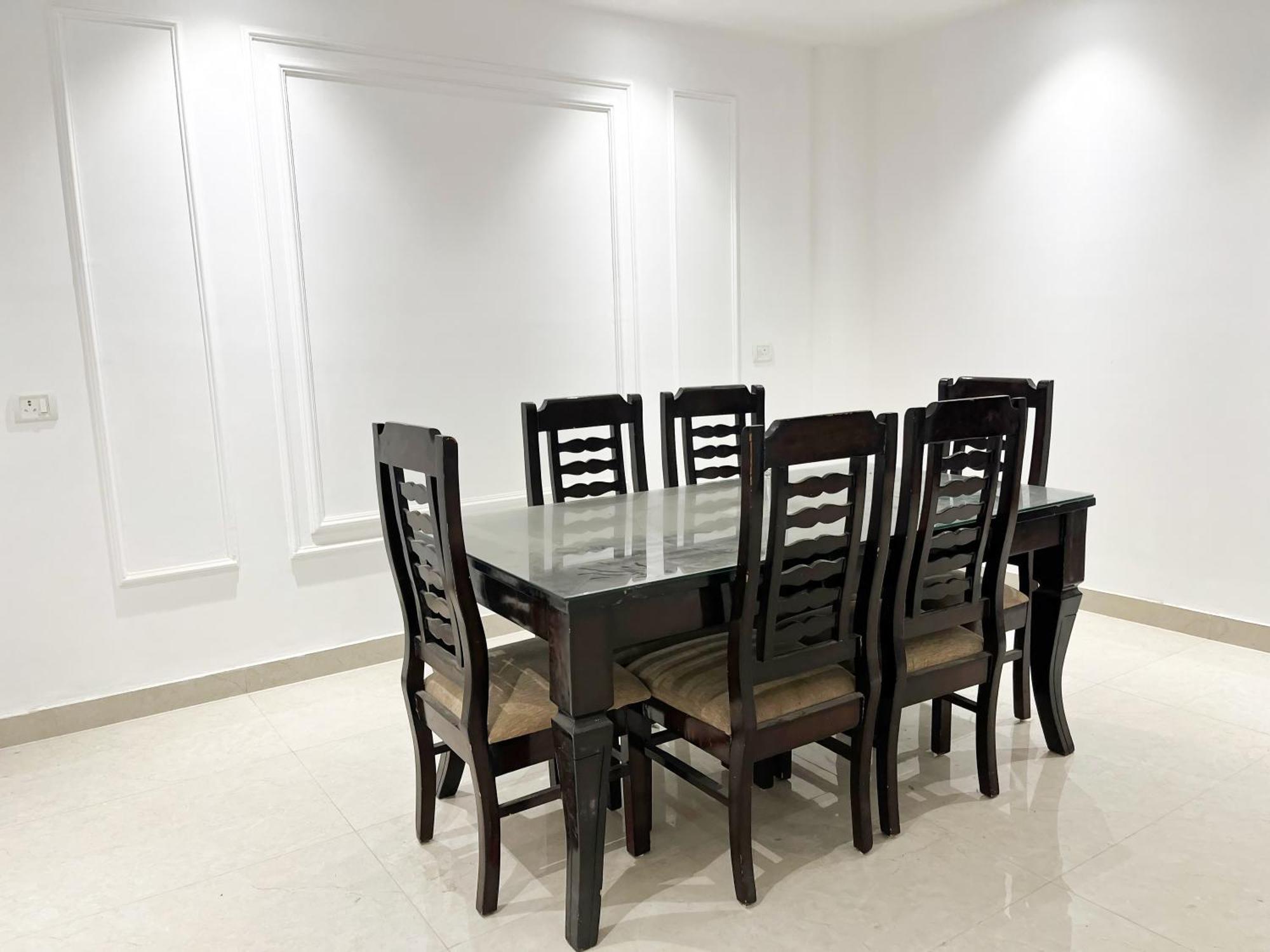24 Seven - Malviya Nagar Nova Deli
