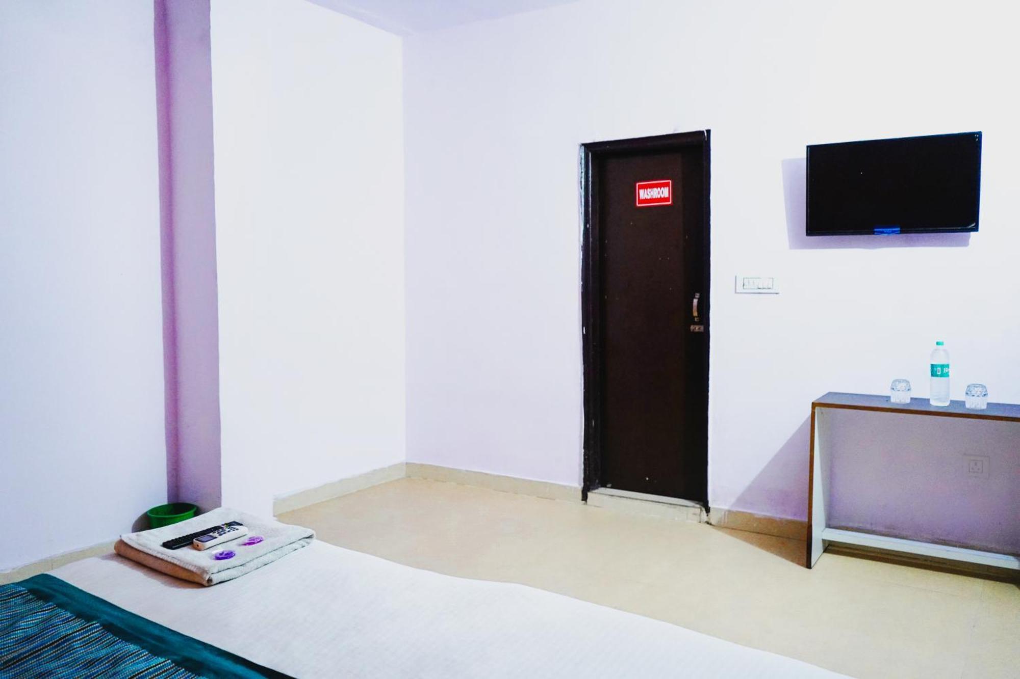 Krishna Palace - Sant Nagar Hotel Nova Deli
