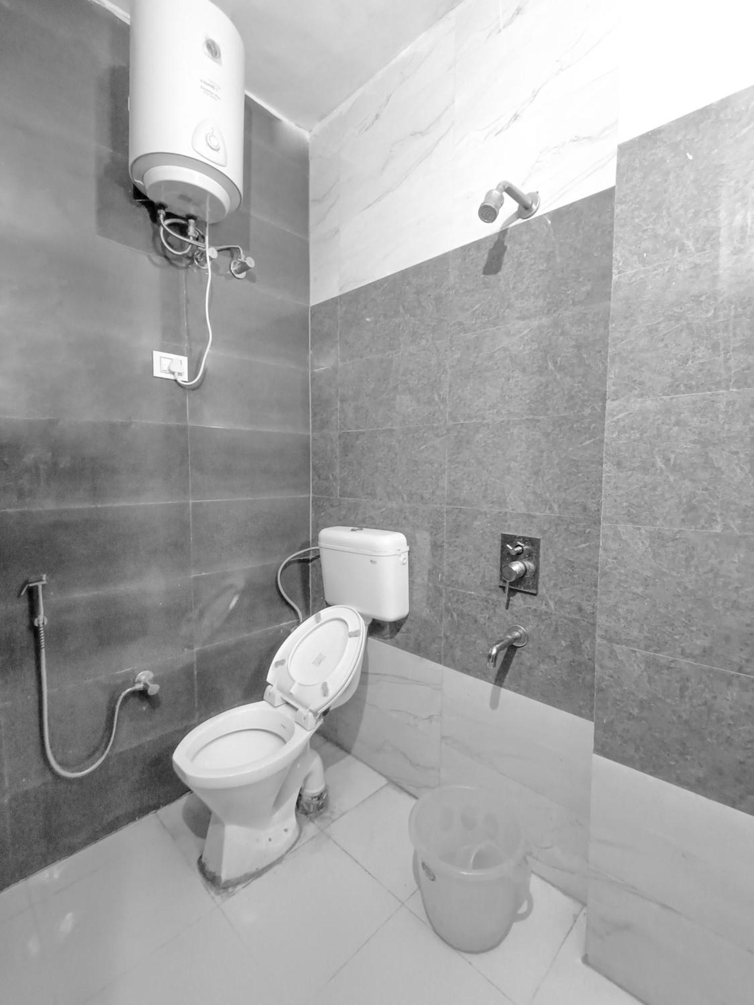 Hotel Krishna Palace - Sant Nagar