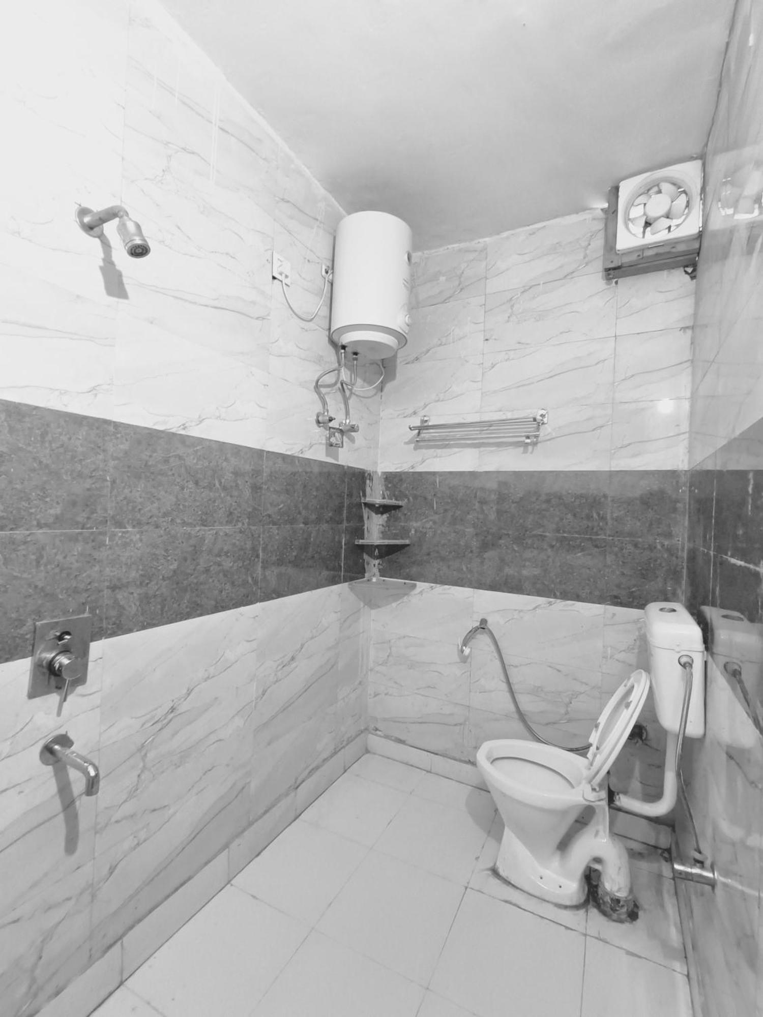 Hotel Krishna Palace - Sant Nagar Nova Deli