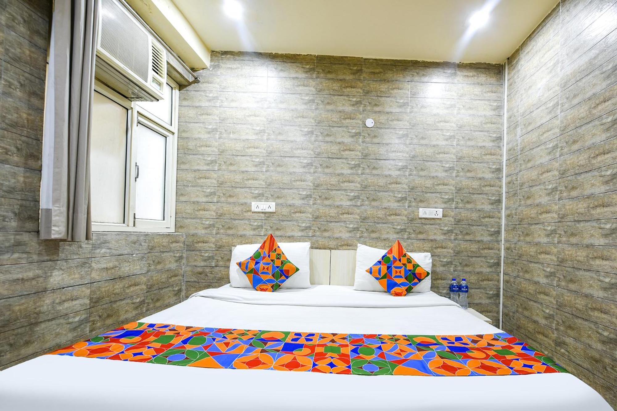 Hotel Fabhotel Model Town 3*