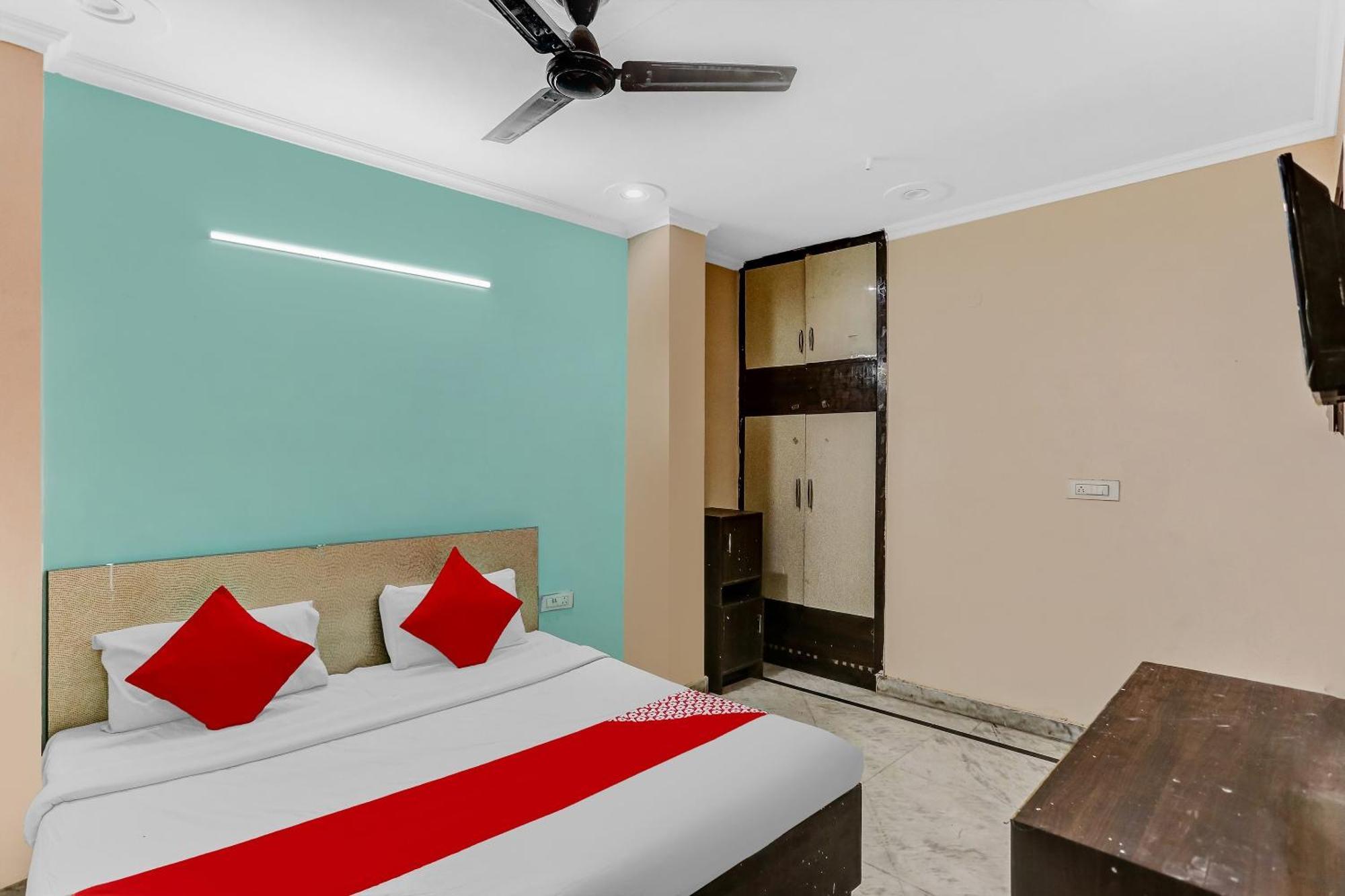 O Blue Diamond Near Jahangirpuri Metro Station 3* Delhi (National Capital Territory of India)