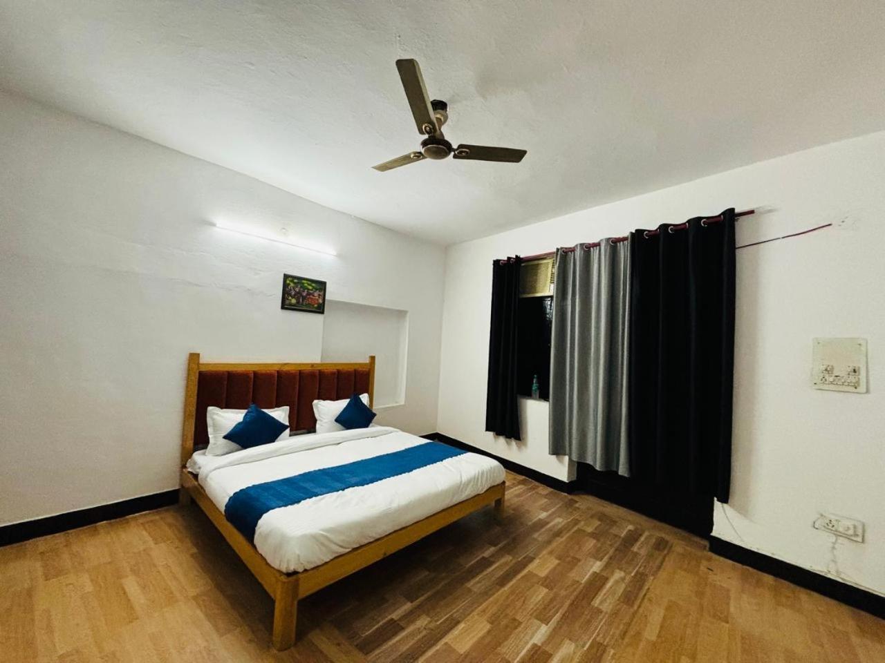 Guest house The Royal