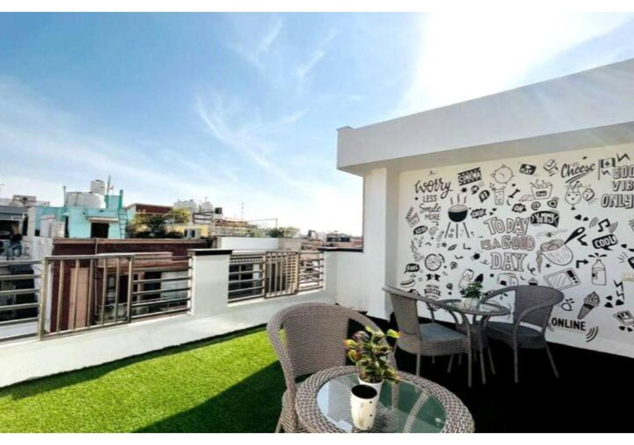 Bluo 2bhk - M Block Mkt Greater Kailash *