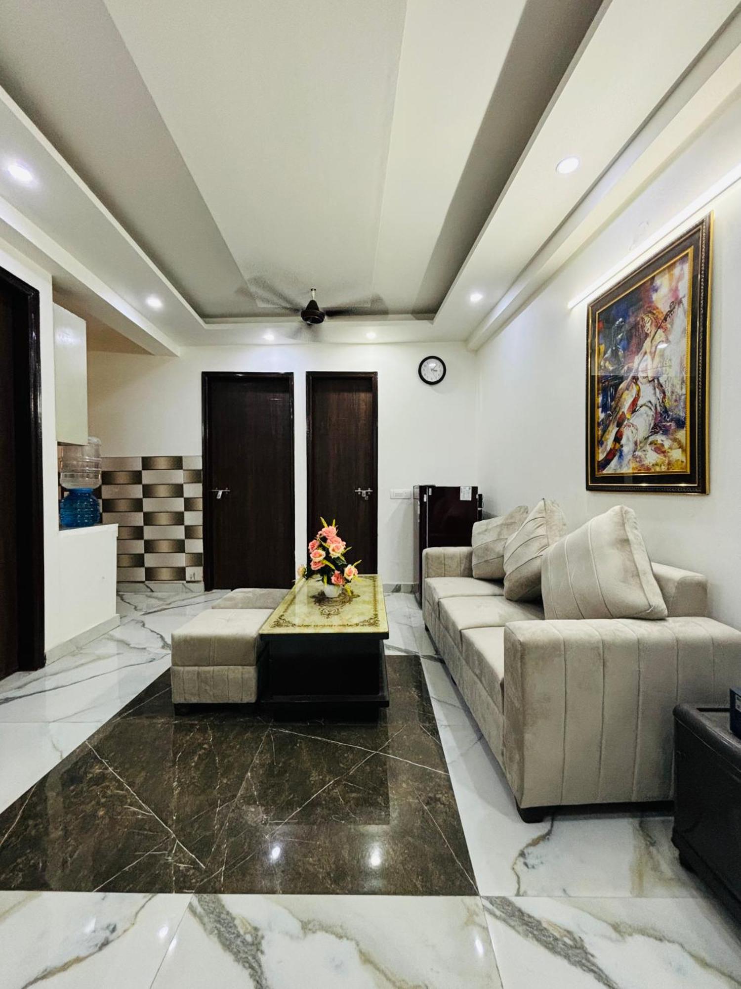Apartment Thehrav 2bhk *