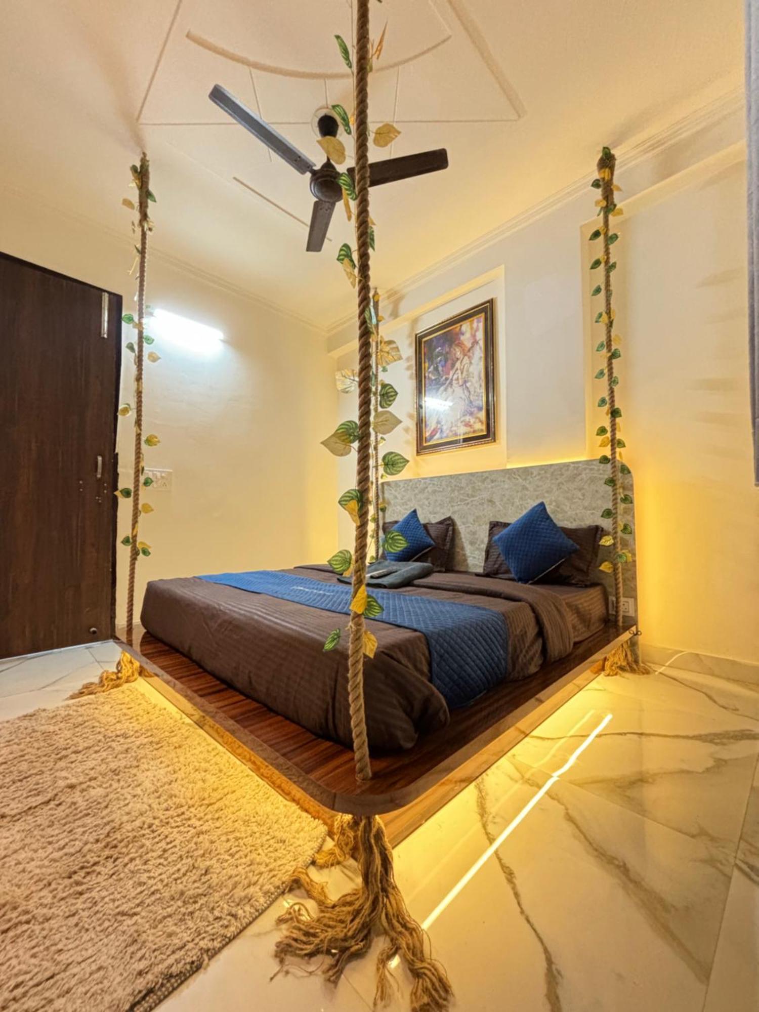 Thehrav 2bhk