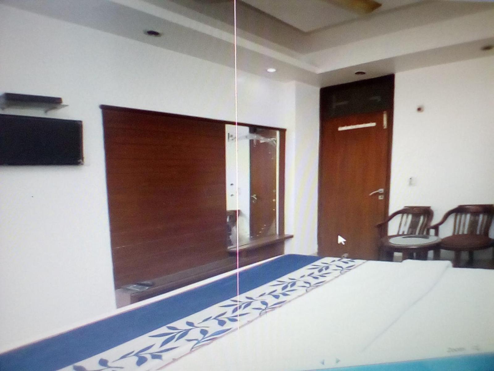 Hotel Topaz 2*