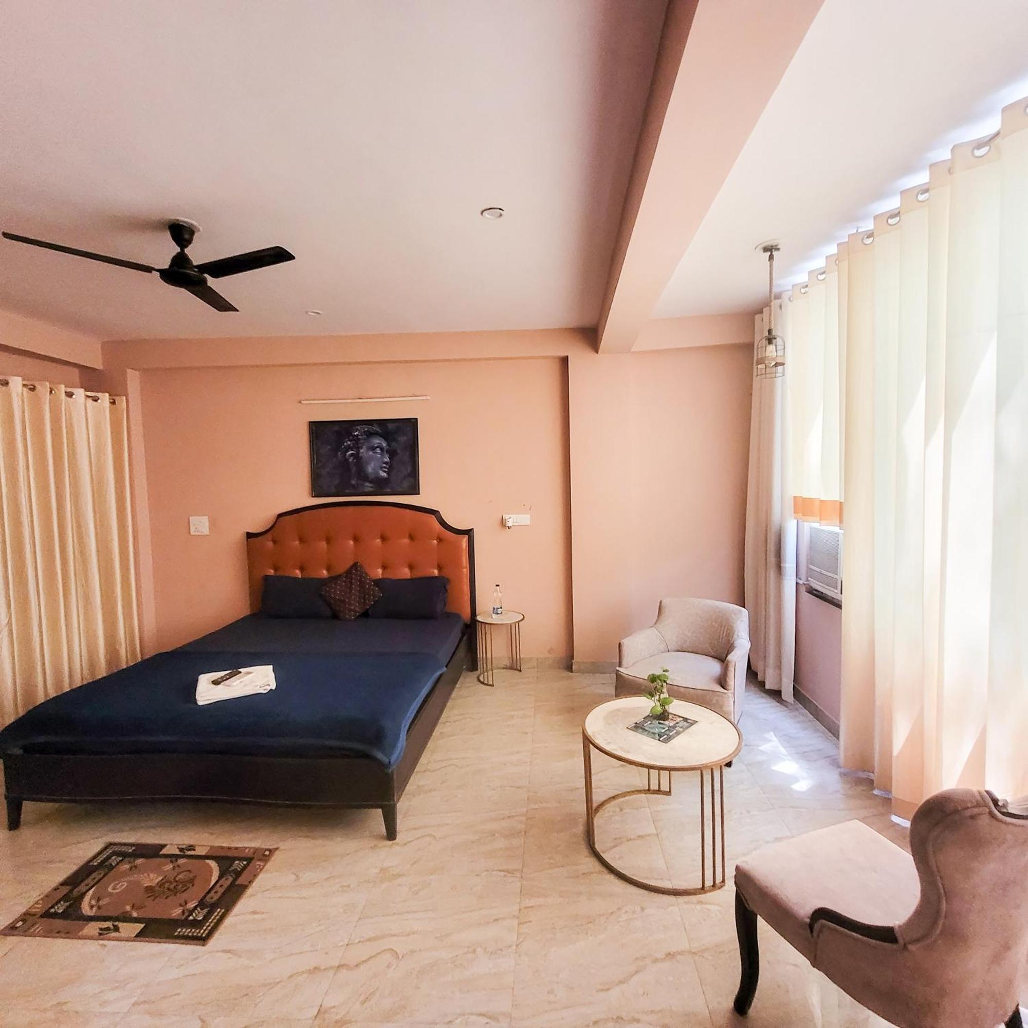 Rose - Dwarka Sec 8 3*